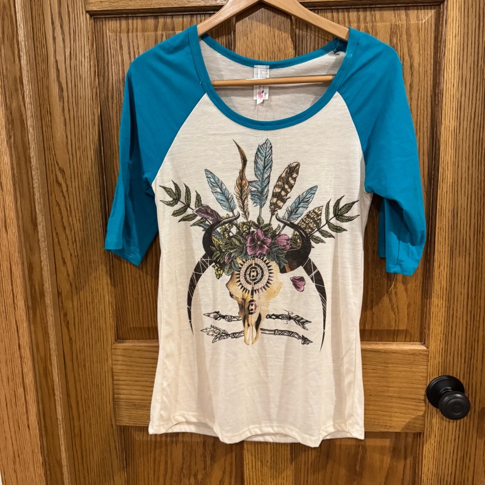 Liberty Wear Graphic Raglan Tee Skull Feathers Boho Western Large. Y2k